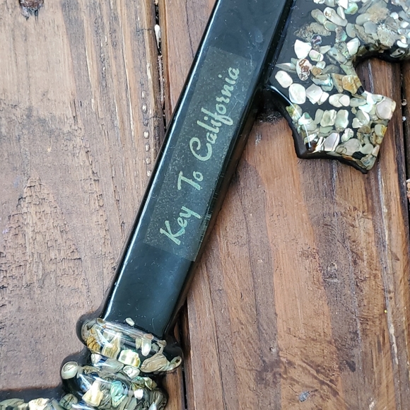 Vtg craftsman of Betty's shell abalone -KEY TO CALIFORNIA- - Picture 4 of 16